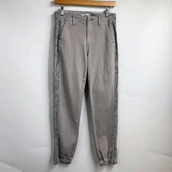 Paige Women's Mayslie Jogger Light Gray Mid Rise Zip Hem Stretch Pants Size 26 - Picture 1 of 14